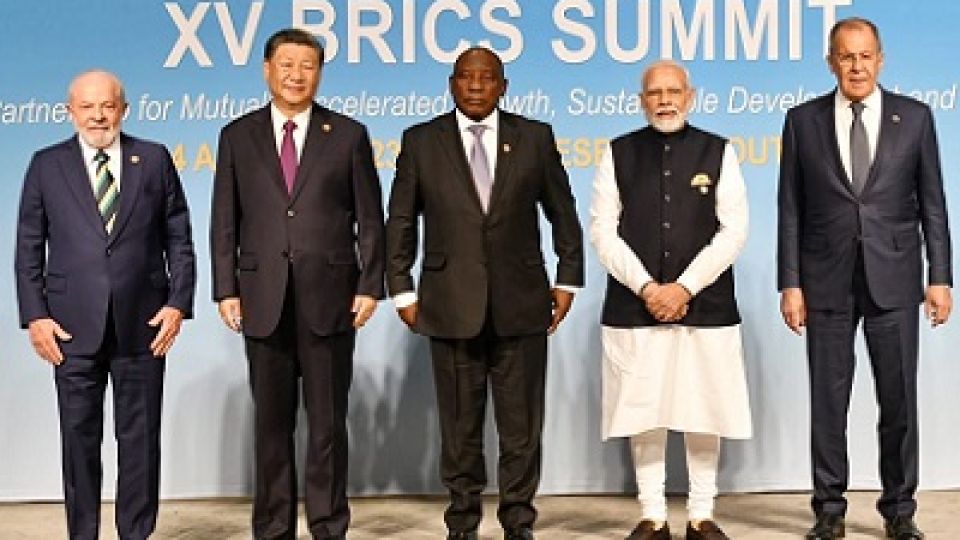 BRICS-leaders-show-force-of-power-of-unity.jpg