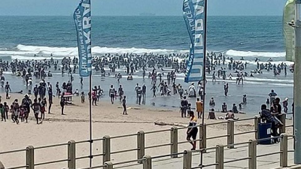 Durban-beaches-much-alive-1.jpg