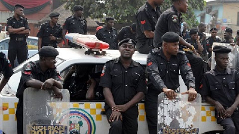 Nigeria-riot-police.jpg