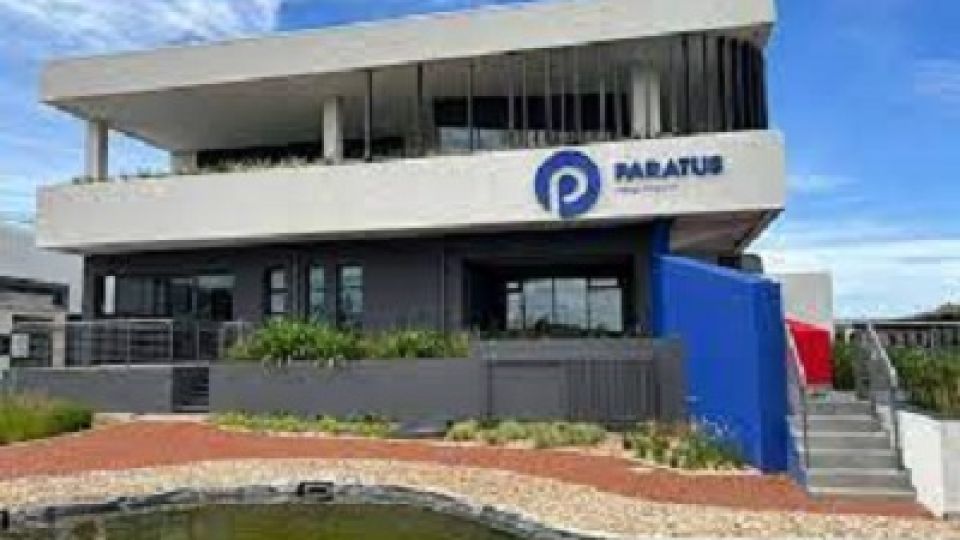 Paratus-business.jpg