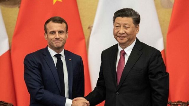 Xi-Jinping-with-Macron.jpg
